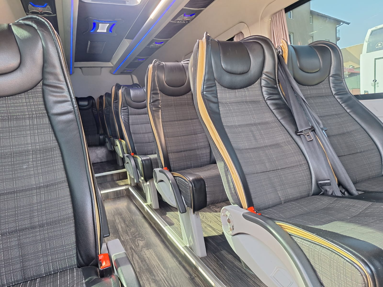 Minibus Mercedes Sprinter 20+1